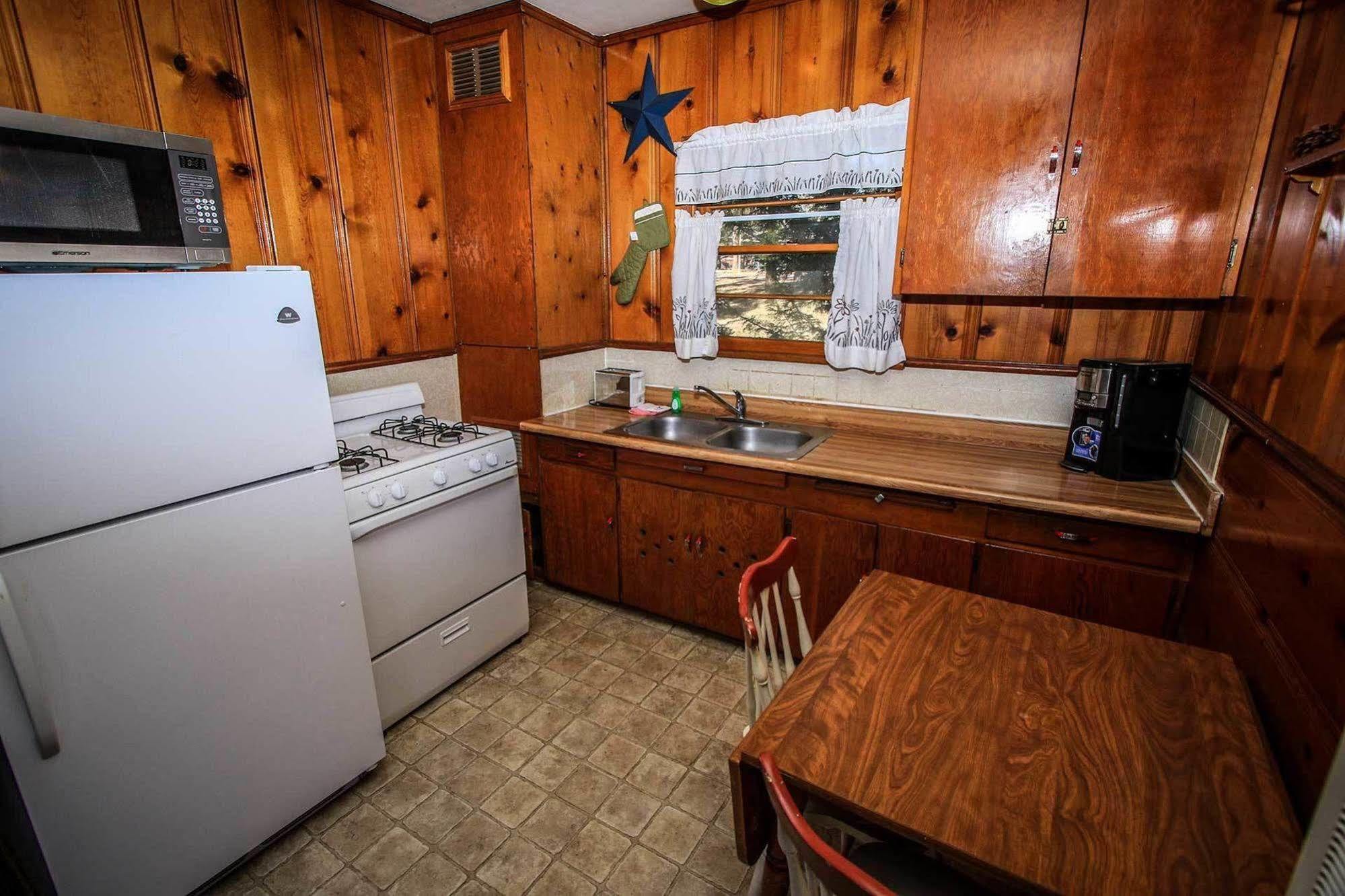 Shore Acres Lodge Биг Бэар Лейк Экстерьер фото