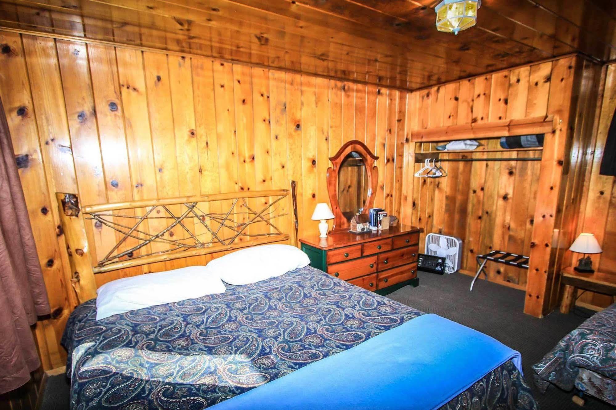 Shore Acres Lodge Биг Бэар Лейк Экстерьер фото