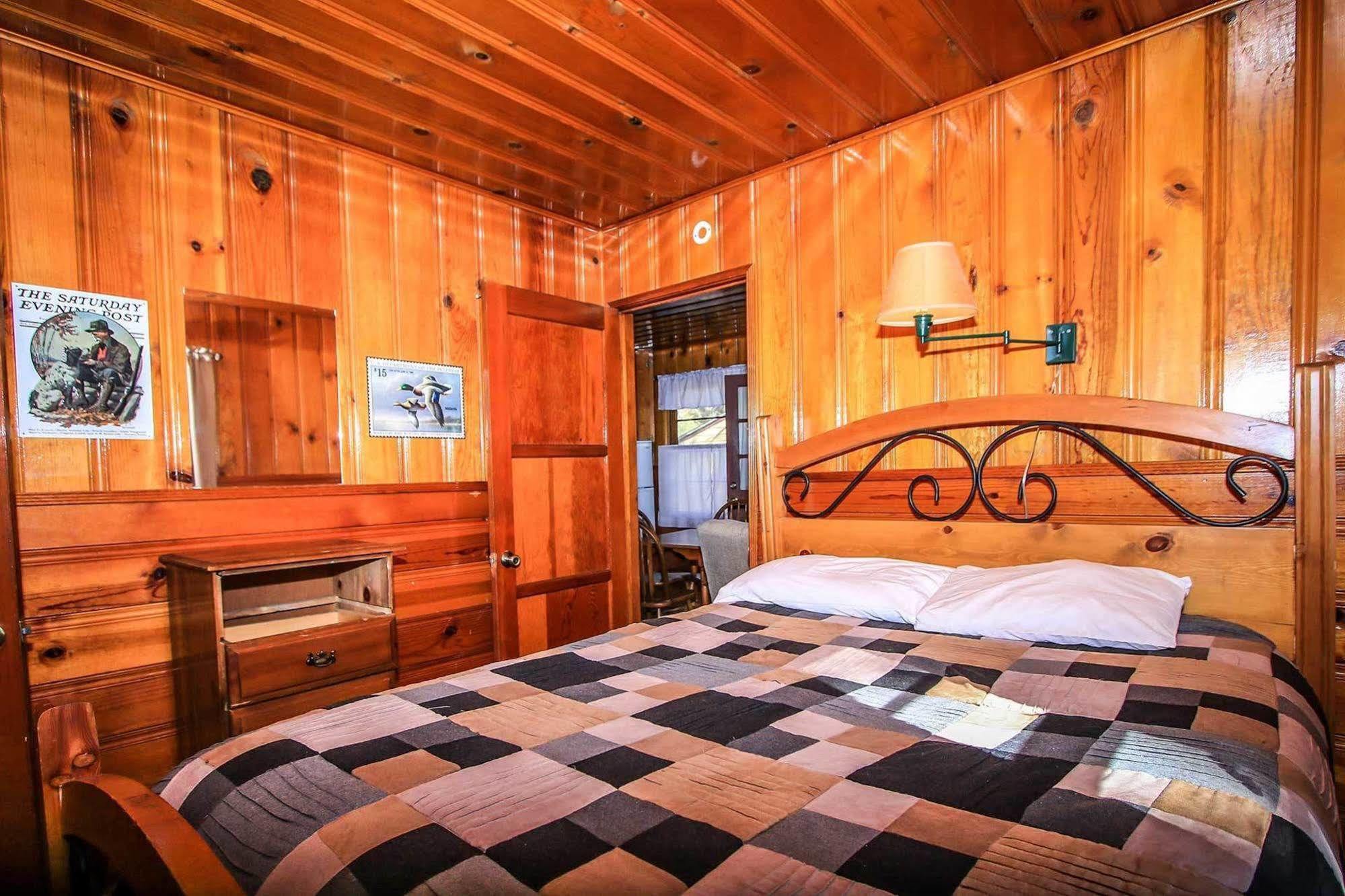 Shore Acres Lodge Биг Бэар Лейк Экстерьер фото